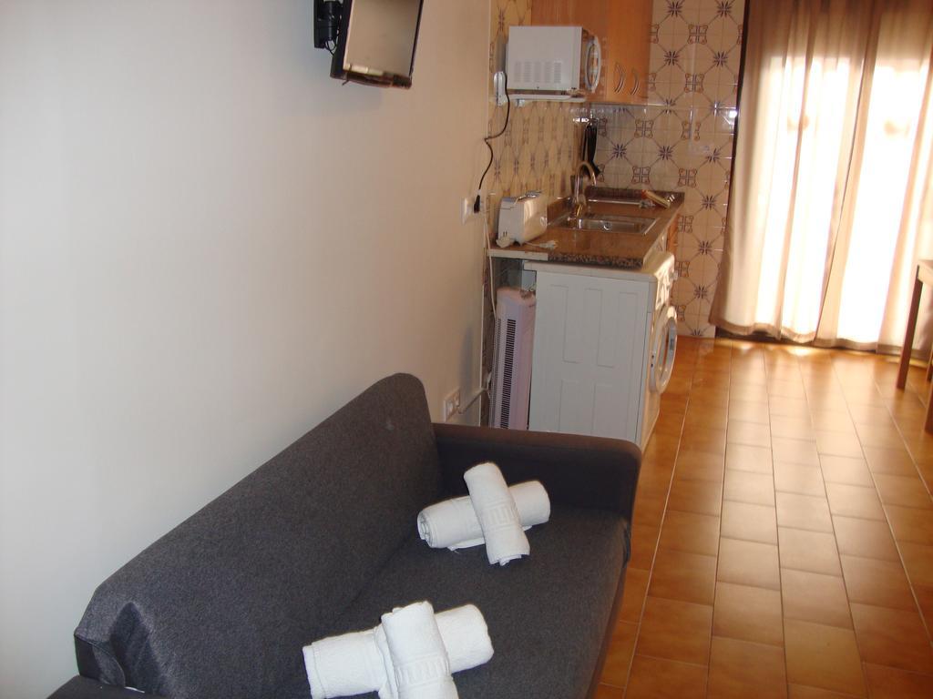 Apartaments Claudi Tossa de Mar Oda fotoğraf