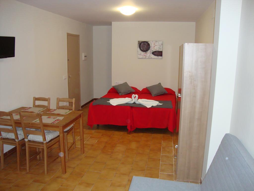 Apartaments Claudi Tossa de Mar Oda fotoğraf