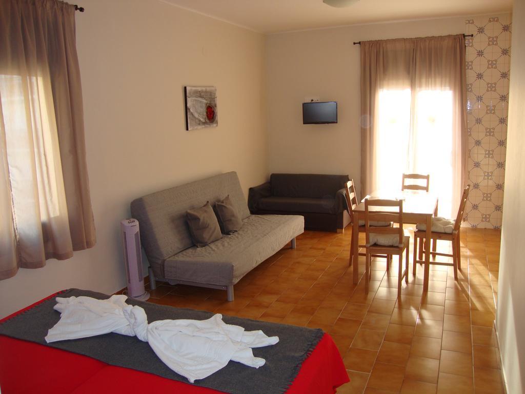 Apartaments Claudi Tossa de Mar Oda fotoğraf